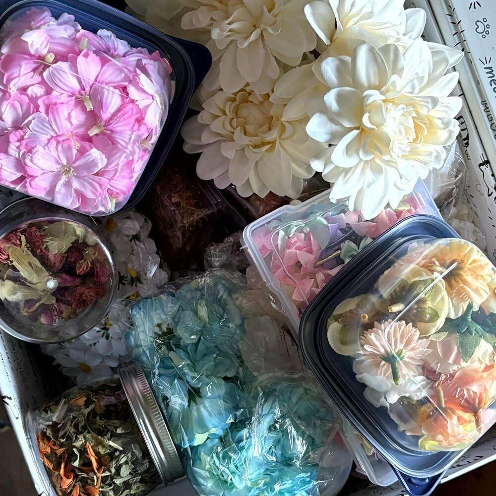 Fake flowers for arts and crafts